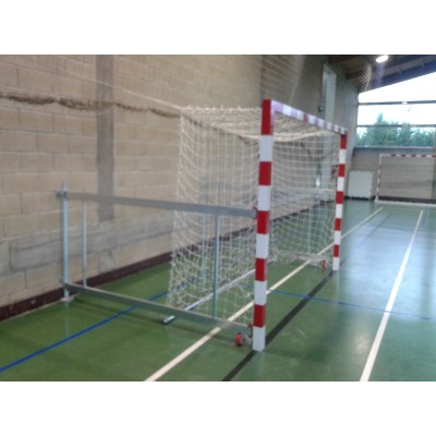 Juego de 2 porterias balonmano acero plegables a pared, ganchos homo logados de PUC para sujección red. Saliente maximo 2m.