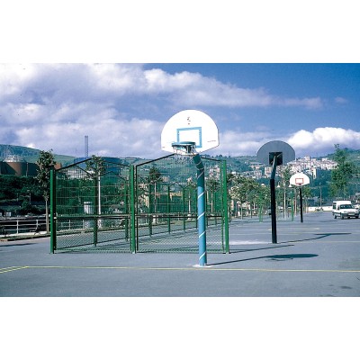 CANASTA 3 ON 3 1 COLUMNA tubo de 140x4 mm., altura MINIBASKET. Empotrables. Con tablero de resinas fenolicas de 12mm.