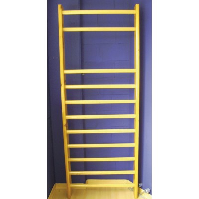 ESPALDERA infantil 2´20x0´90 m., madera de haya y pino, con sujeciones .